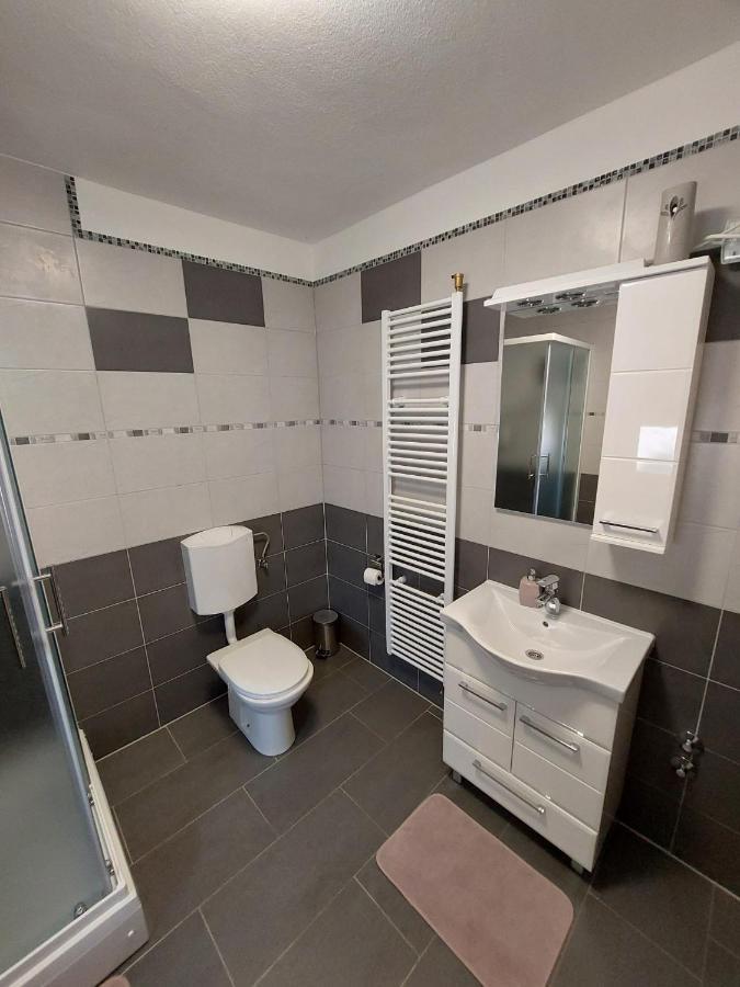 Studio Apartman Marta Korenica Luaran gambar