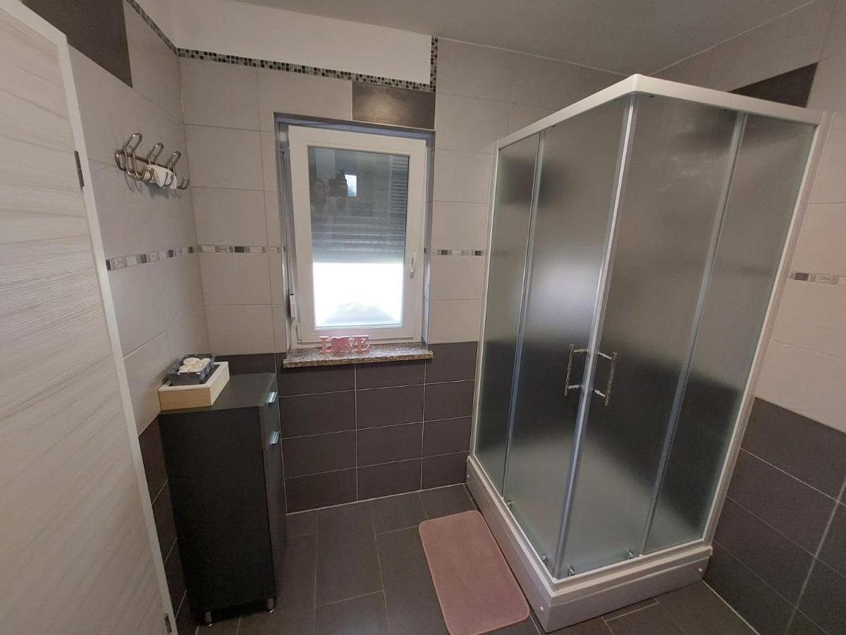 Studio Apartman Marta Korenica Luaran gambar